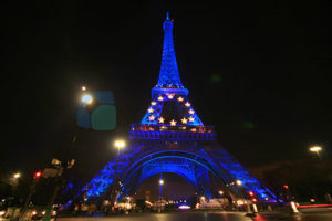 Eifflel Kulesi Paris'in simgesi