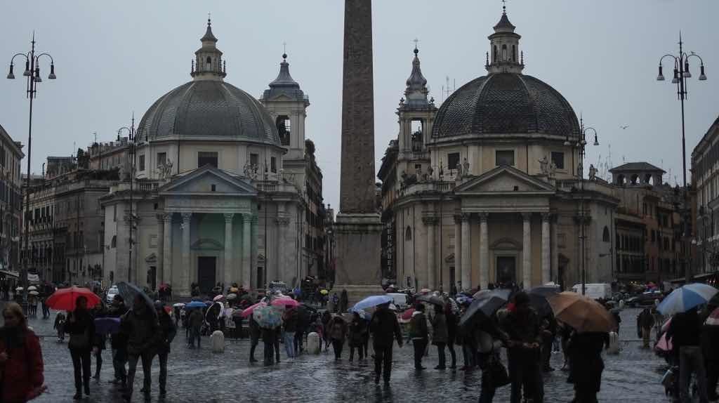Piazza Popolo ve İkiz Kiliseler