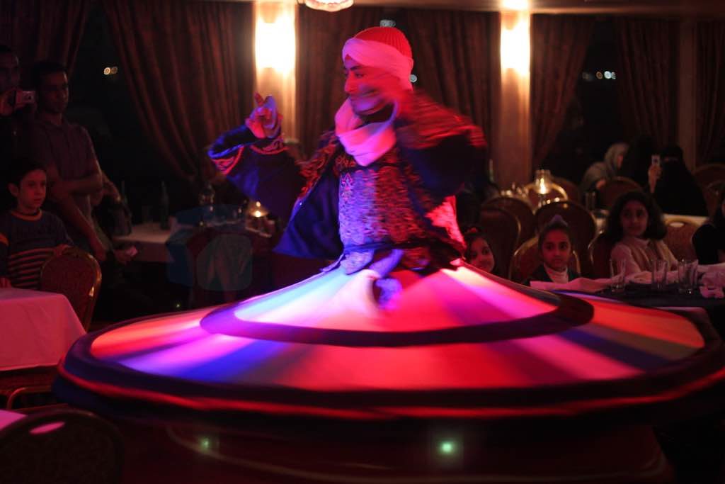 Tanura Dansçısı