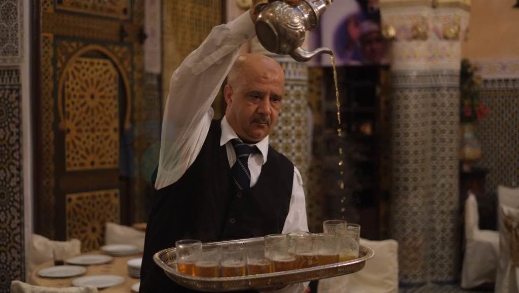 yukardan servis şart