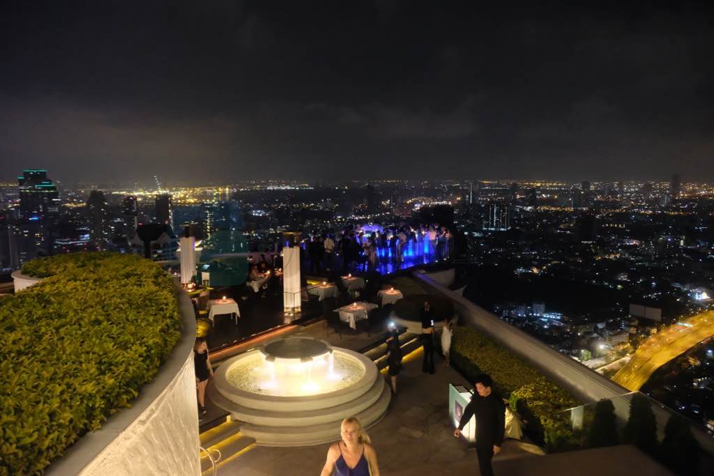 Lebua Bangkok daki en iyi Sky Bar