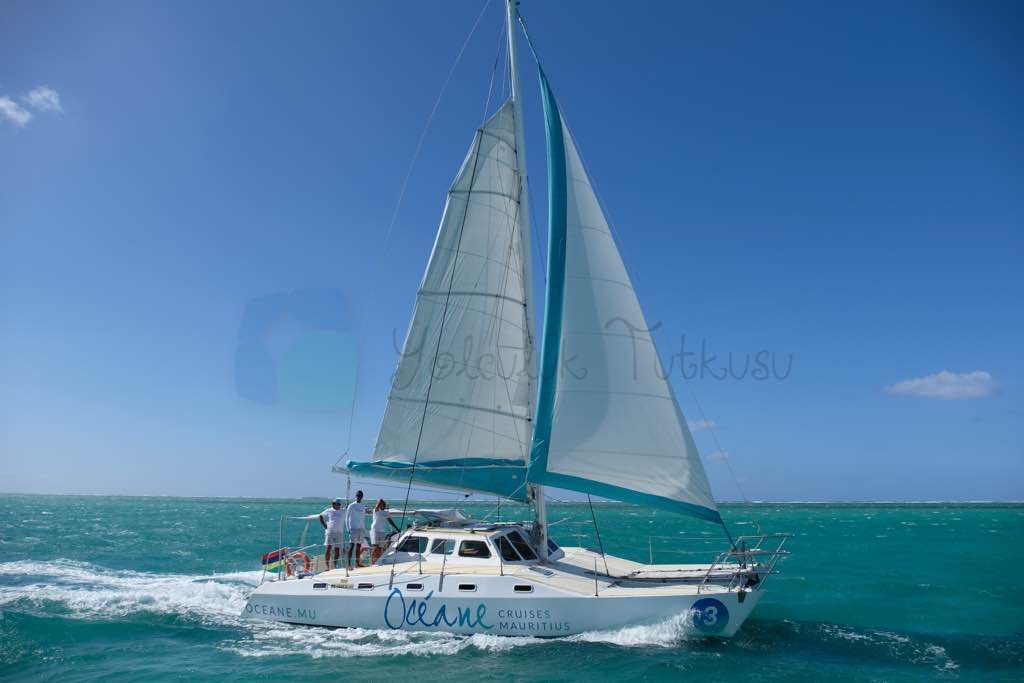 Ile Aux Cerfs katamaran turu