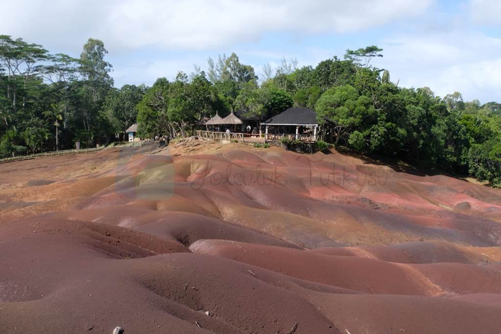 Seven Coloured Earth Mauritius gezilecek yerlerinin başında geliyor