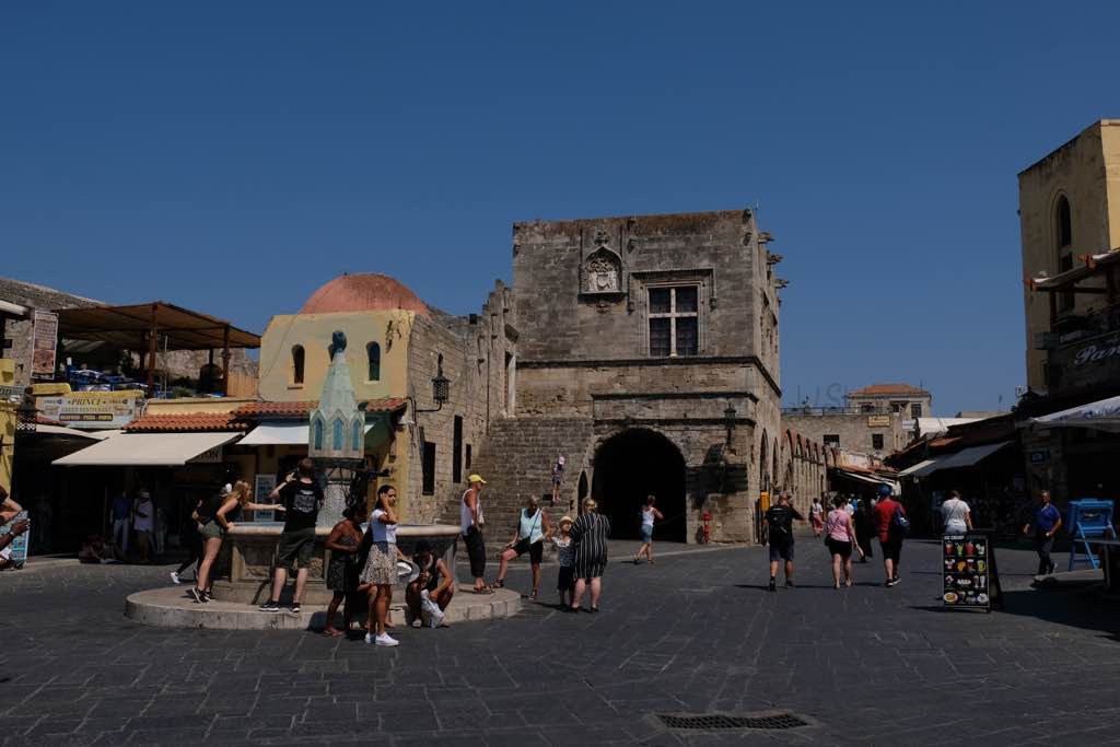 Rodos Hipokrat Meydanı