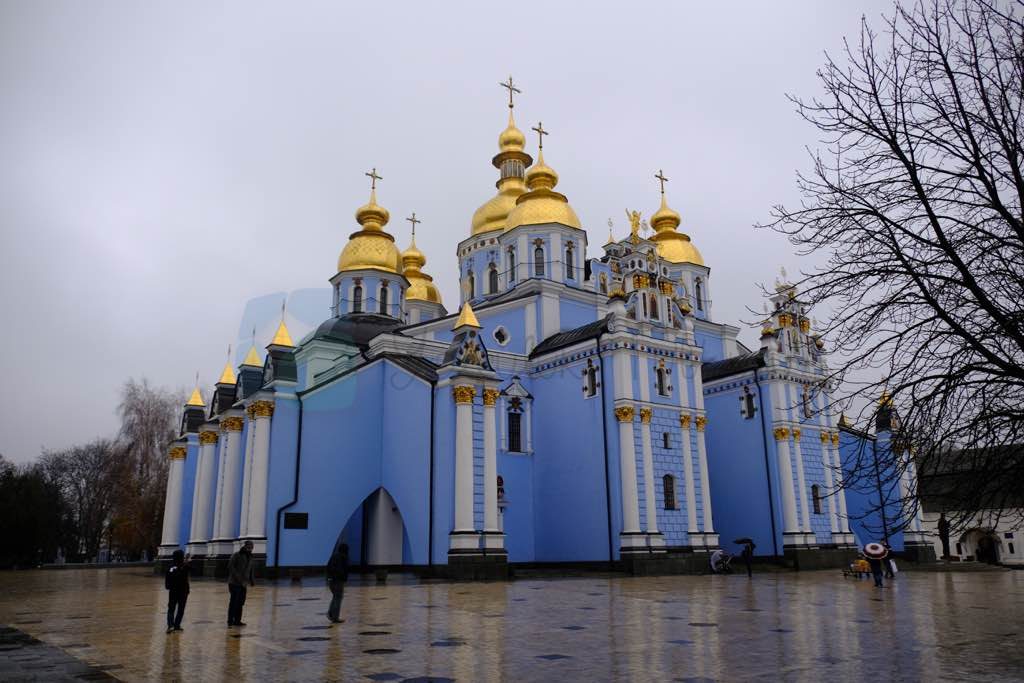 St.Michael Katedrali Kiev için en önemli yapılardan