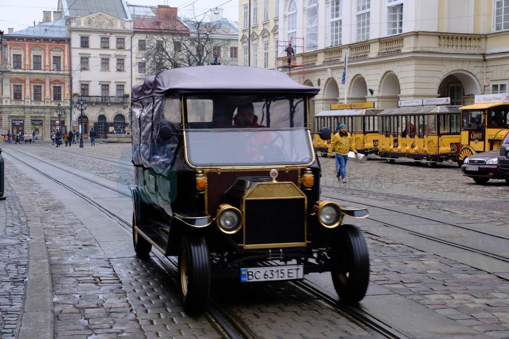 lviv klasik araçla tur