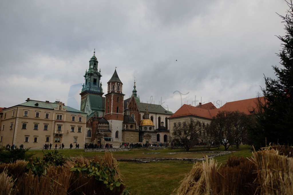 Wawel Kalesi Krakow gezilecek yerlerin başında geliyor