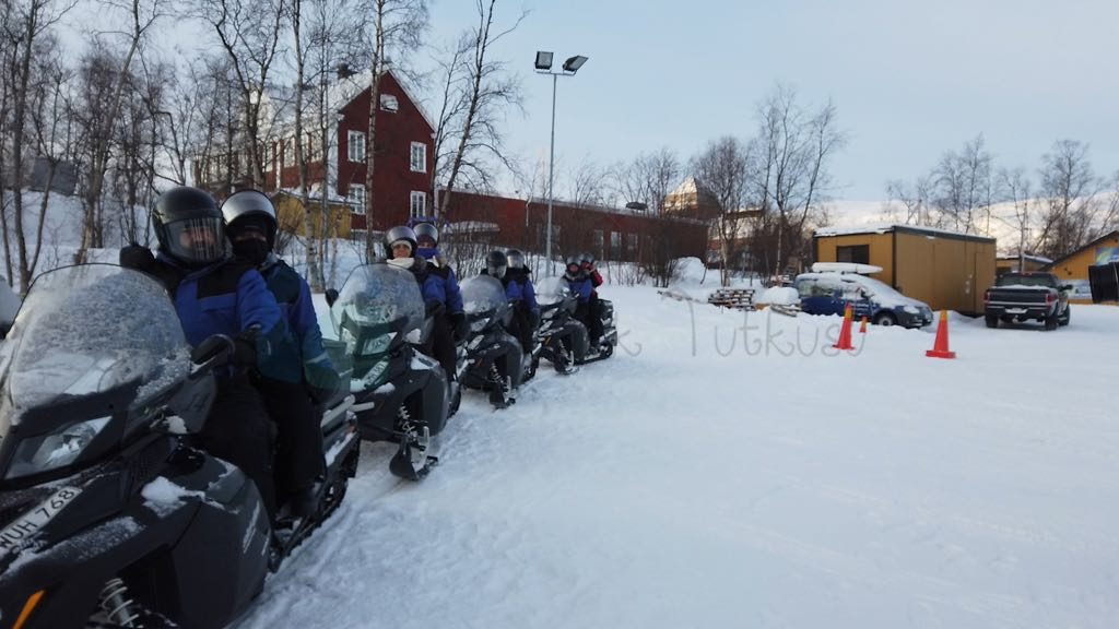 Snowmobile en önemli Lapland aktivitelerinden