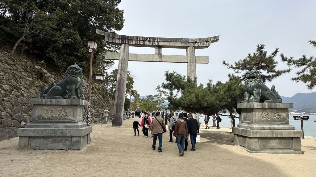 Miyajima Gezi Rehberi